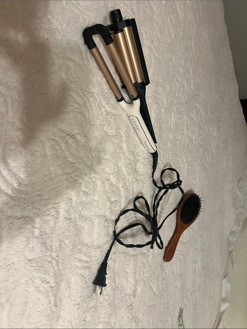 Remington Gold and White Triple Barrel Waver with Black Accents